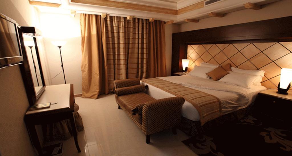 Lavande Suites Lambo Quarto foto